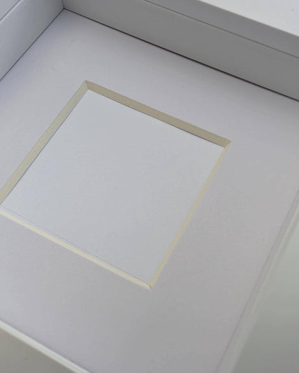 White 3d box photo frame 4x4: standing or hanging shadow box